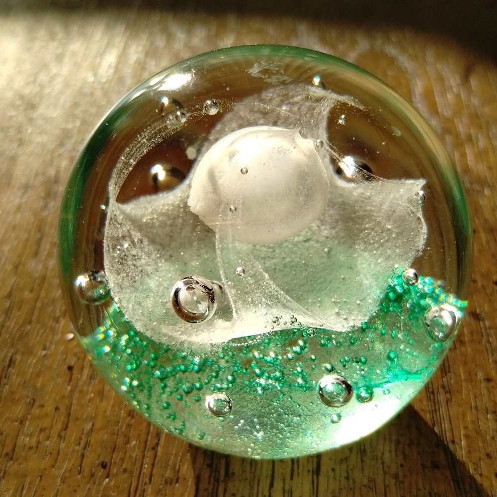 Dynasty Gallery Glass Paperweight 2.5inch Glow in the Dark.